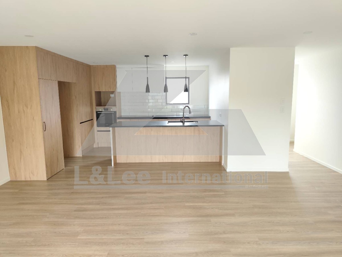 Waterproof SPC Flooring, 6 mm Thickness